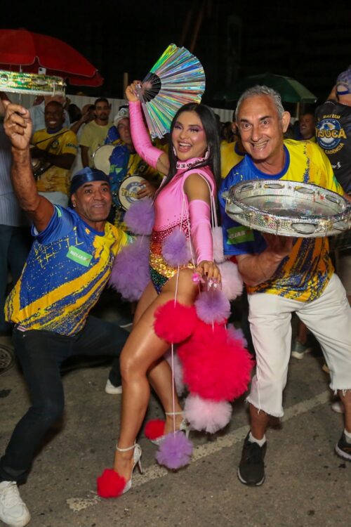 Mileide Mihaile no ensaio de rua da Unidos da Tijuca