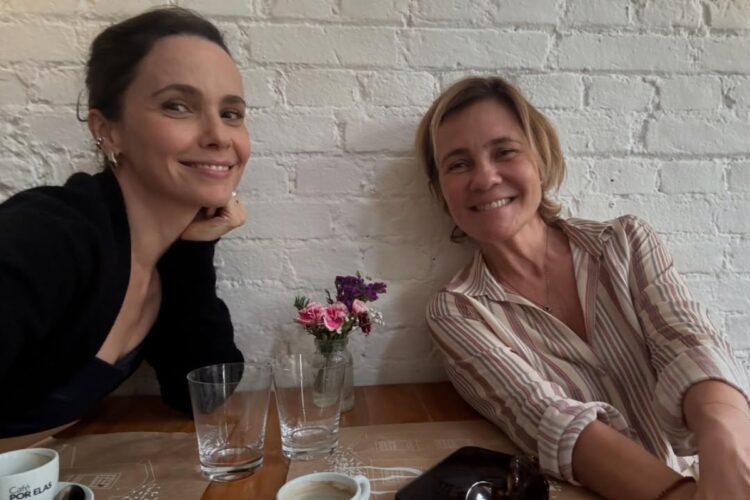 Débora Falabella e Adriana Esteves