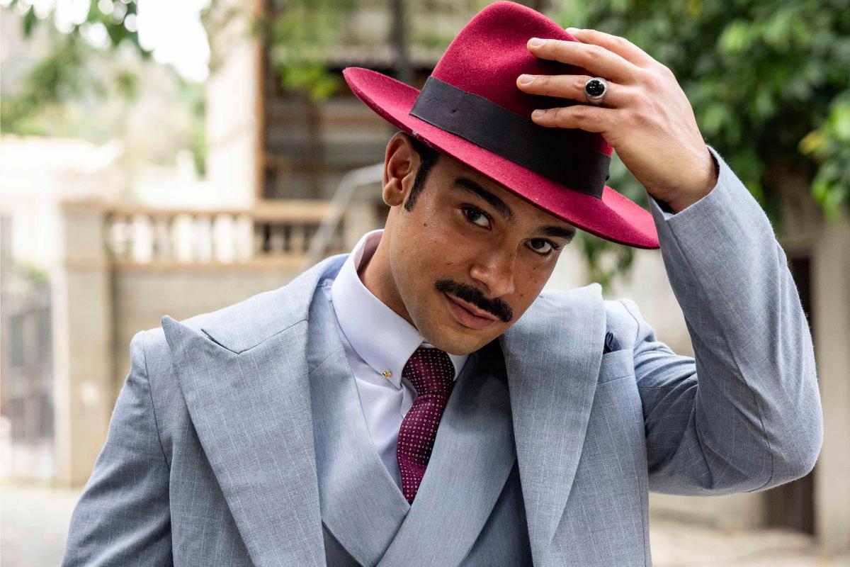 Lourival (Sergio Malheiros) entra em cena em Êta Mundo Melhor