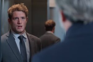 Ferette deixa Leonardo sozinho no elevador em Três Graças