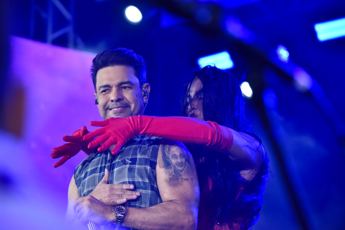 Graciele Lacerda revive época de dançarina