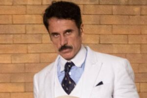 Ernesto (Eriberto Leão) em Êta Mundo Melhor