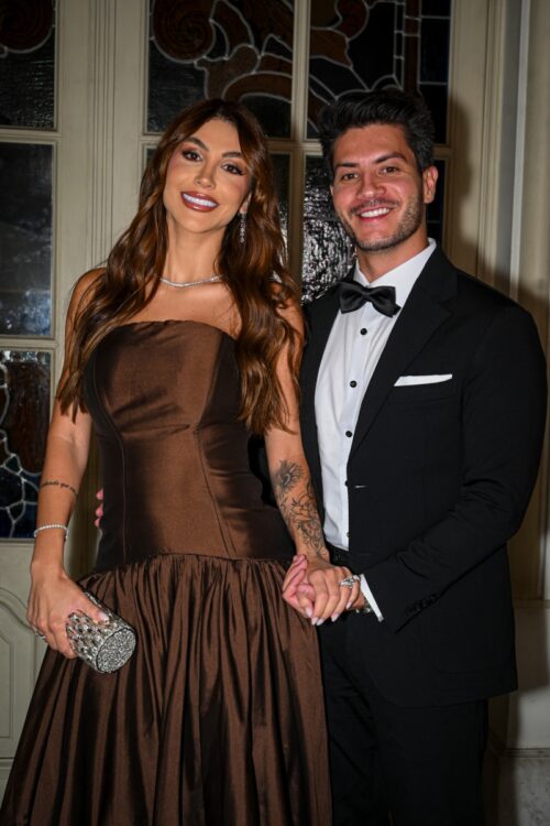 Arthur Aguiar e Jheny Santucci