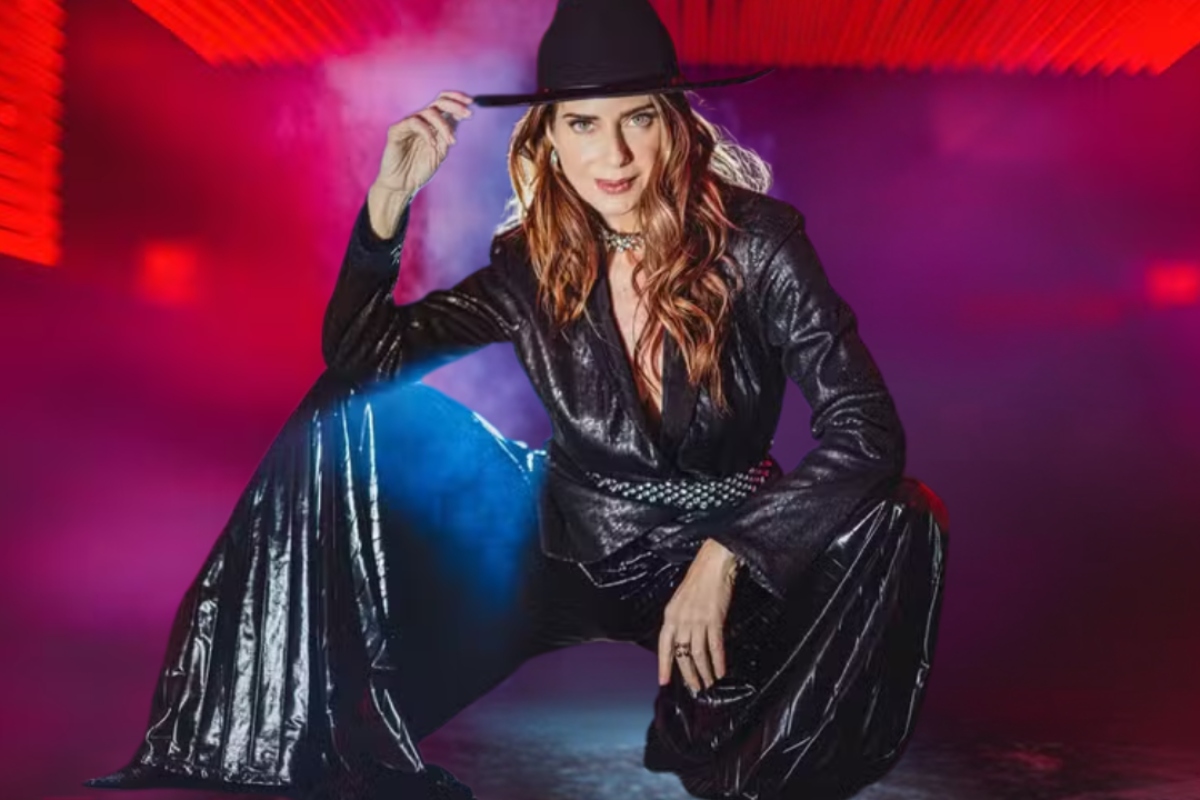 Janete (Letícia Spíller) em 