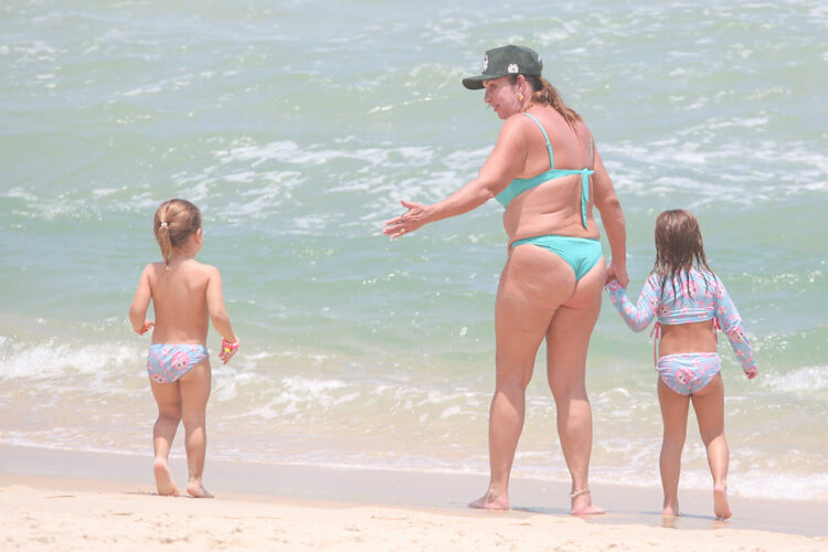 Margareth Serrão com as netas