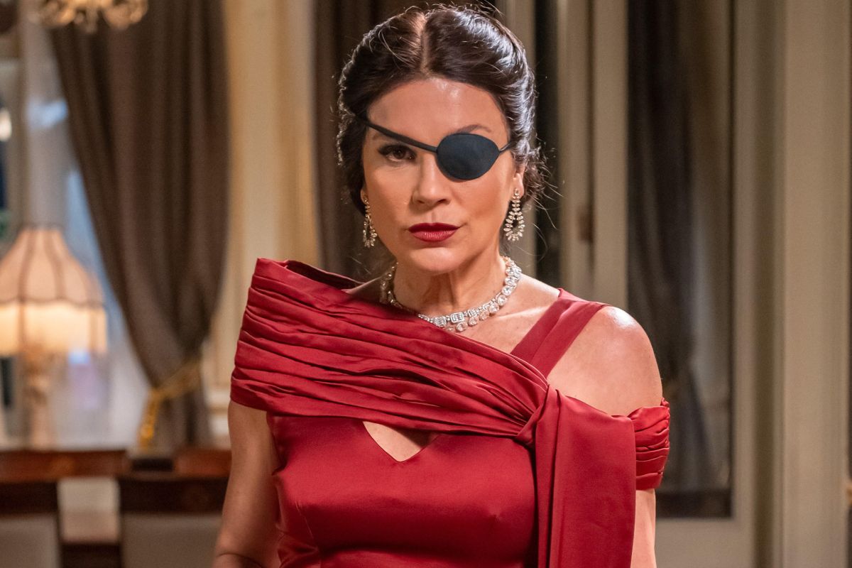 Sandra/Baronesa Dechamps (Flávia Alessandra) em Êta Mundo Melhor