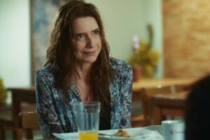 Semana em Coração Acelerado tem término, reencontro e primeiro beijo