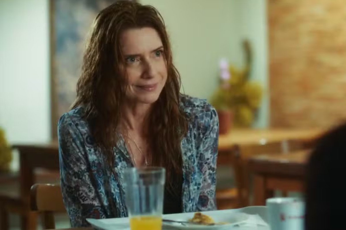 Semana em Coração Acelerado tem término, reencontro e primeiro beijo