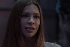 Gerluce (Sophie Charlotte) e Arminda (Grazi Massafera) trocam ofensas em 