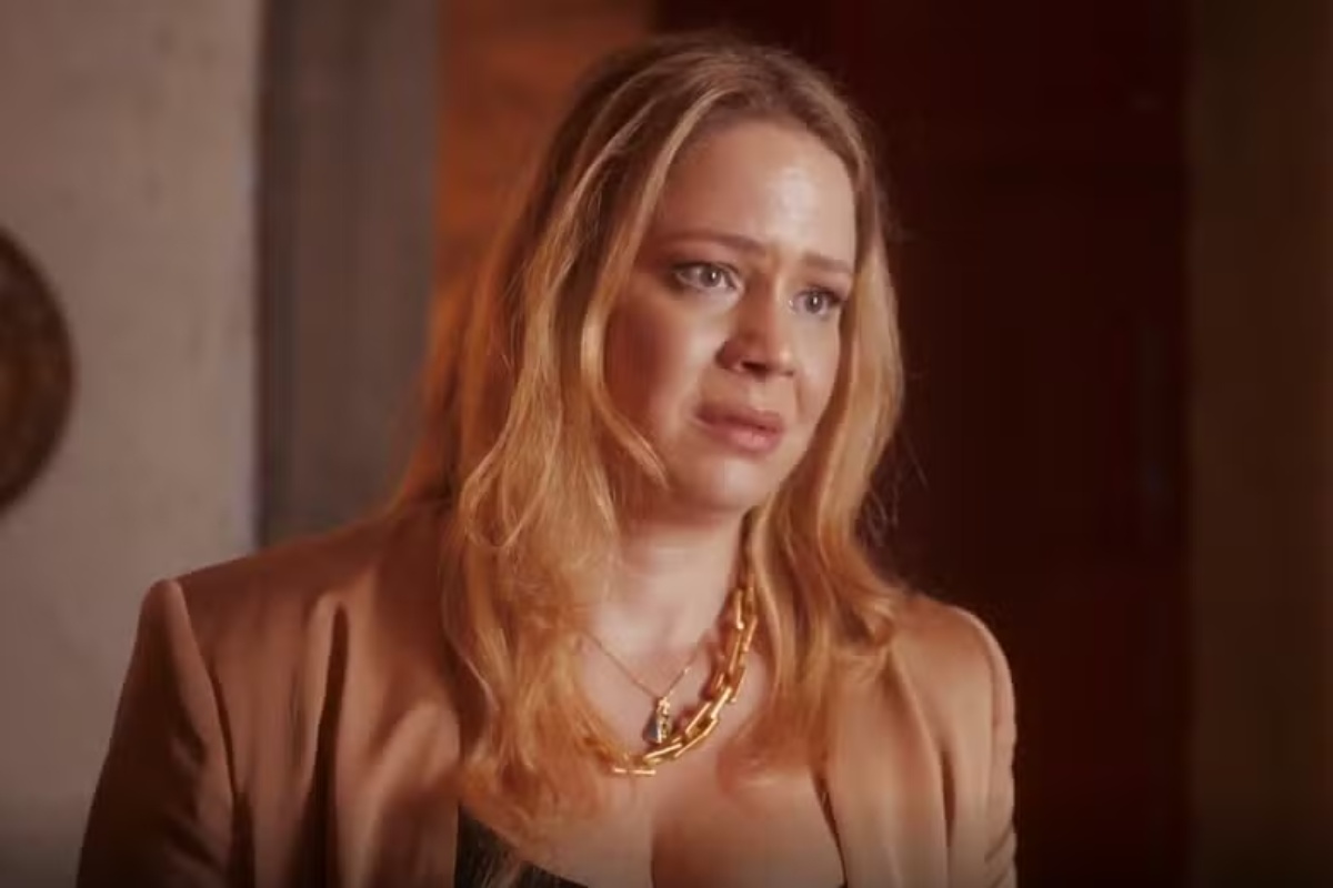 Zilá se preocupa com estado de saúde de Eliomar (Stefan Nercessian) em 'Coração Acelerado'