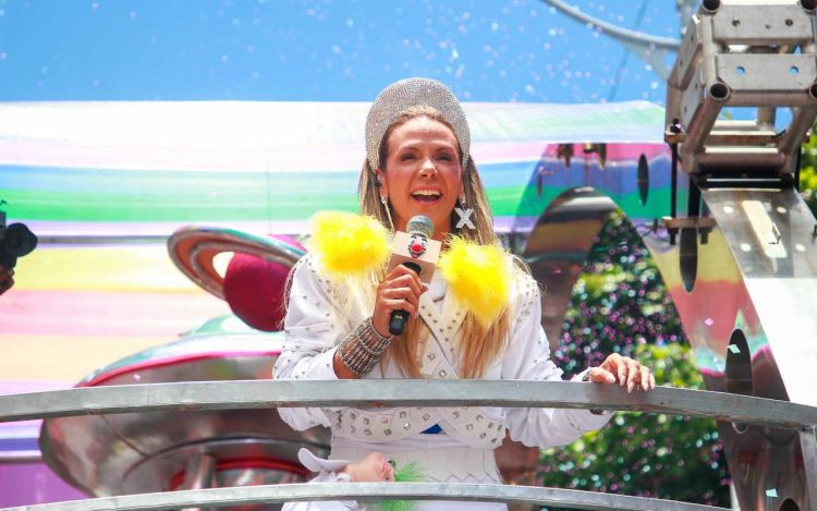 Carla Perez se despede do Carnaval da Bahia - Vitor Santos _ AgNews