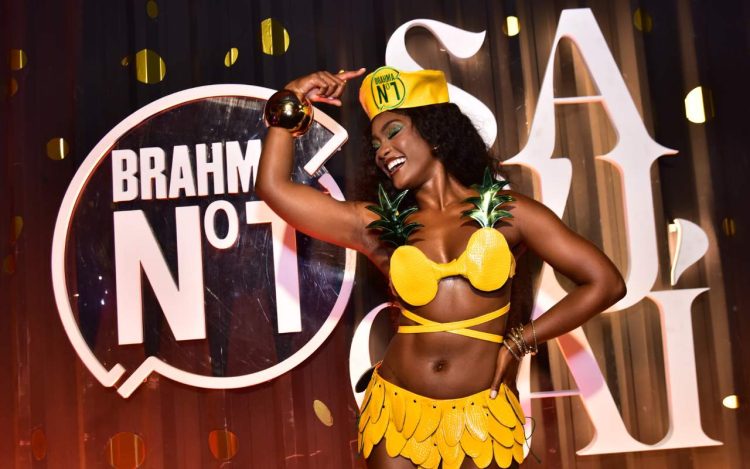 Erika Januza curte o Camarote N1 - Fotos Natália Rampinelli_ AgNews