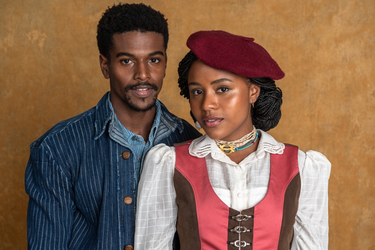 Duda Santos e Ronald Sotto interpretam o casal protagonista Alika e Tonho