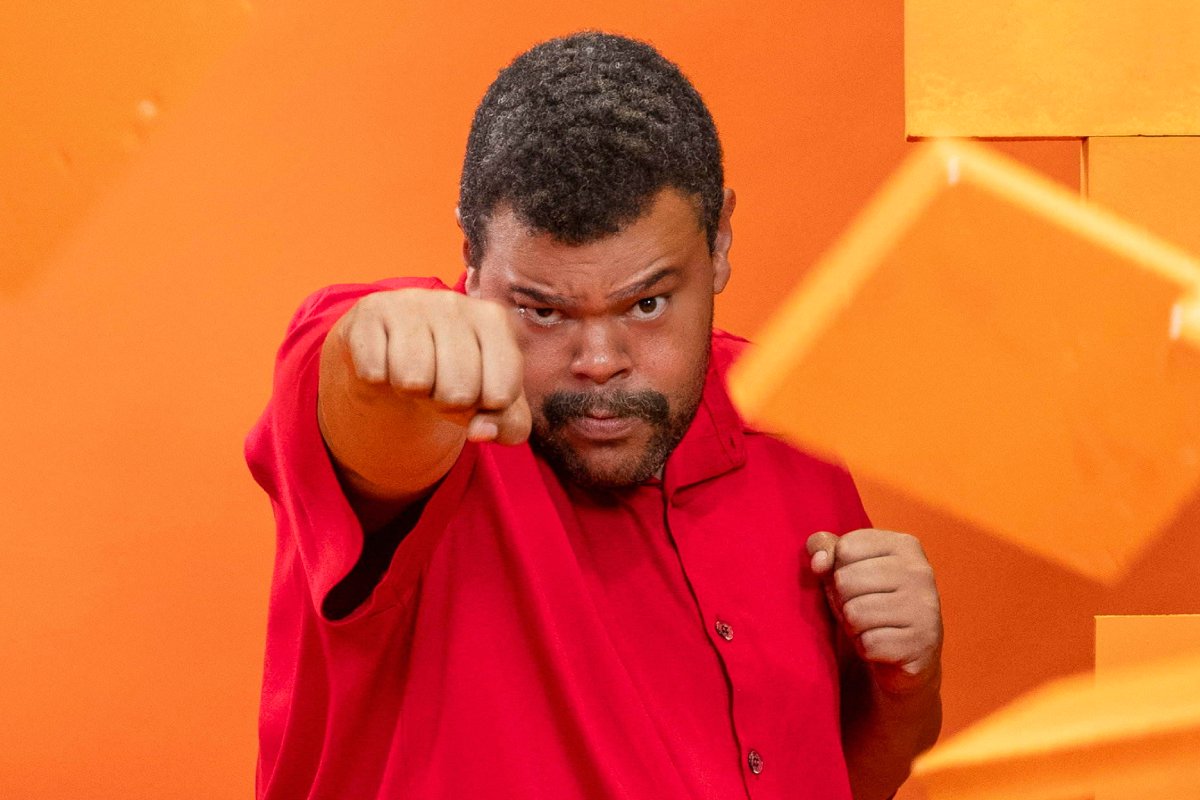 babu santana posando para paredão do bbb 26