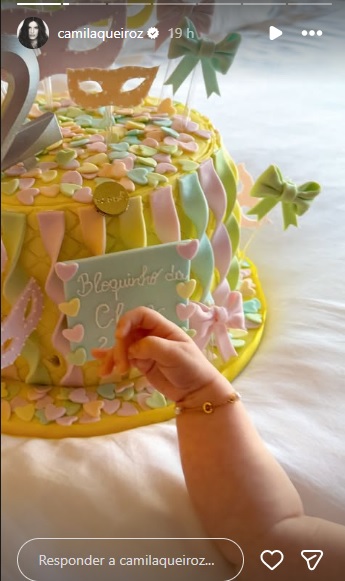 Camila Queiroz Stories