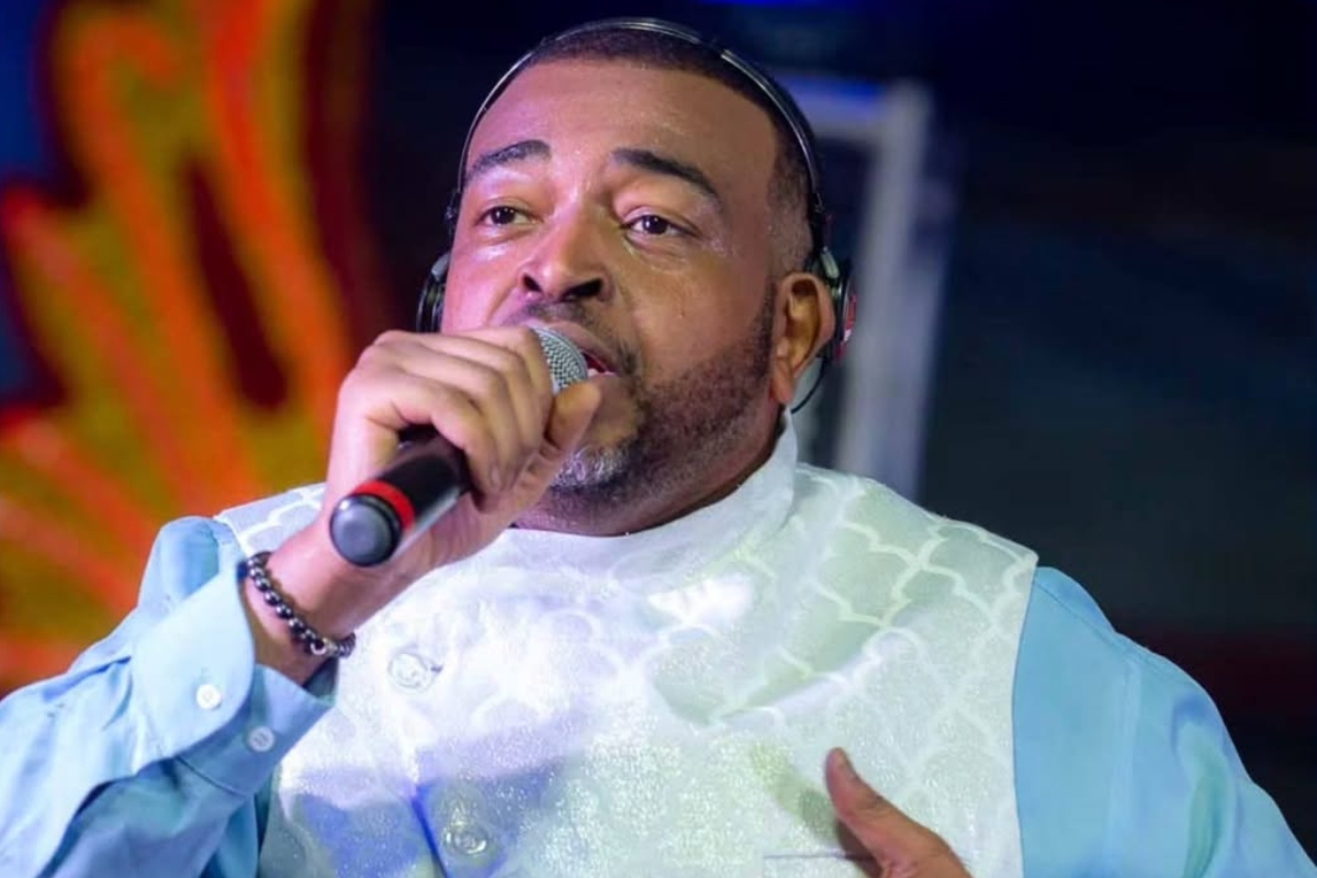 Carlos Junior, intérprete do Rosas de Ouro