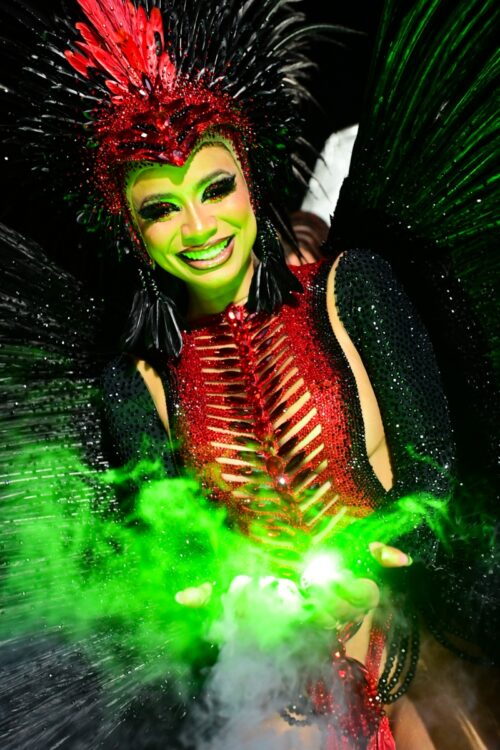 Lexa exibe efeitos especiais na Dragões da Real