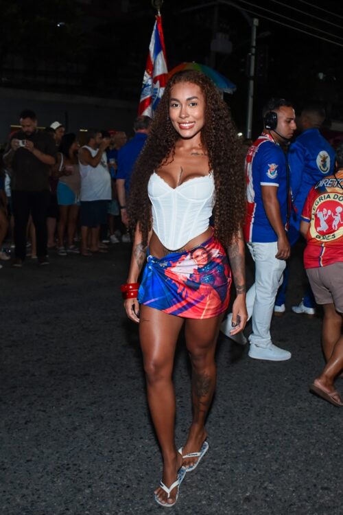 Giovana Jacobina, irmã de Gracyanne Barbosa  