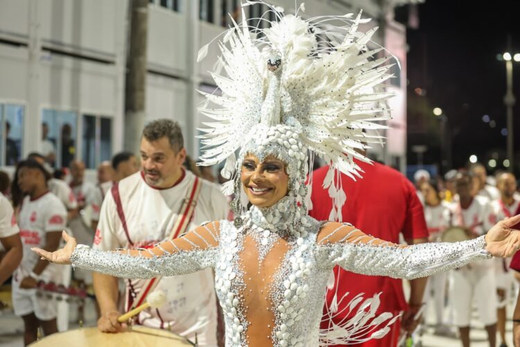 Viviane Araújo no ensaio técnico do Salgueiro na Sapucaí