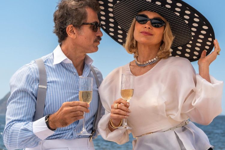 Ernesto (Eriberto Leão) e Sandra (Flavia Alessandra) em 'Êta Mundo Melhor'