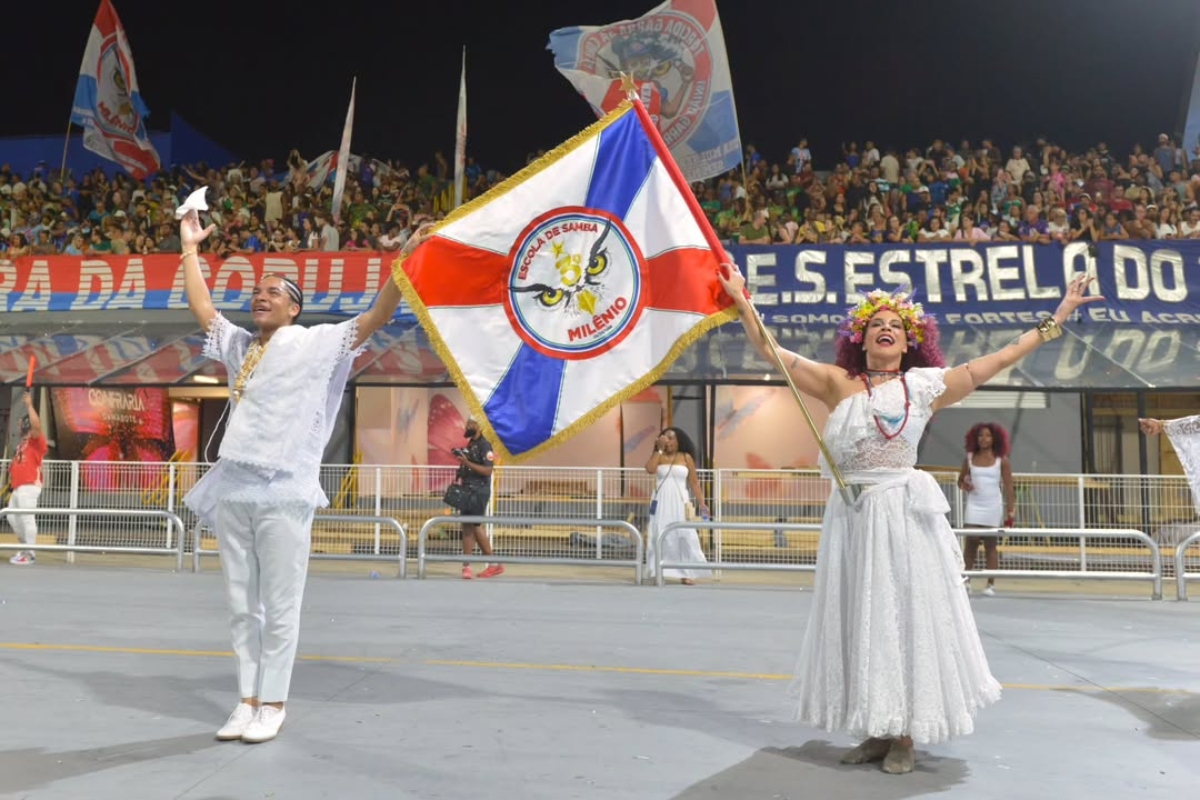 Mestre-sala e Porta-bandeira da Estrela do Terceiro Milênio