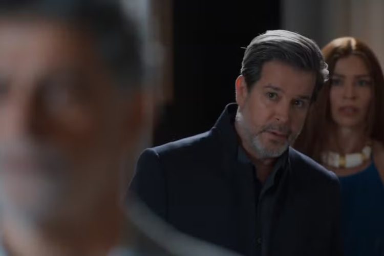 Três Graças: Ferette arma plano para incriminar Rogério