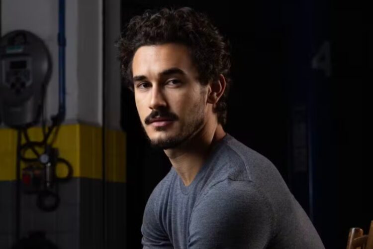 João Raul (Filipe Bragança)