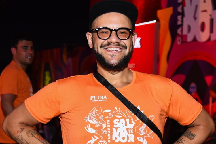 gominho curtindo seu primeiro carnaval sem preta gil em salvador