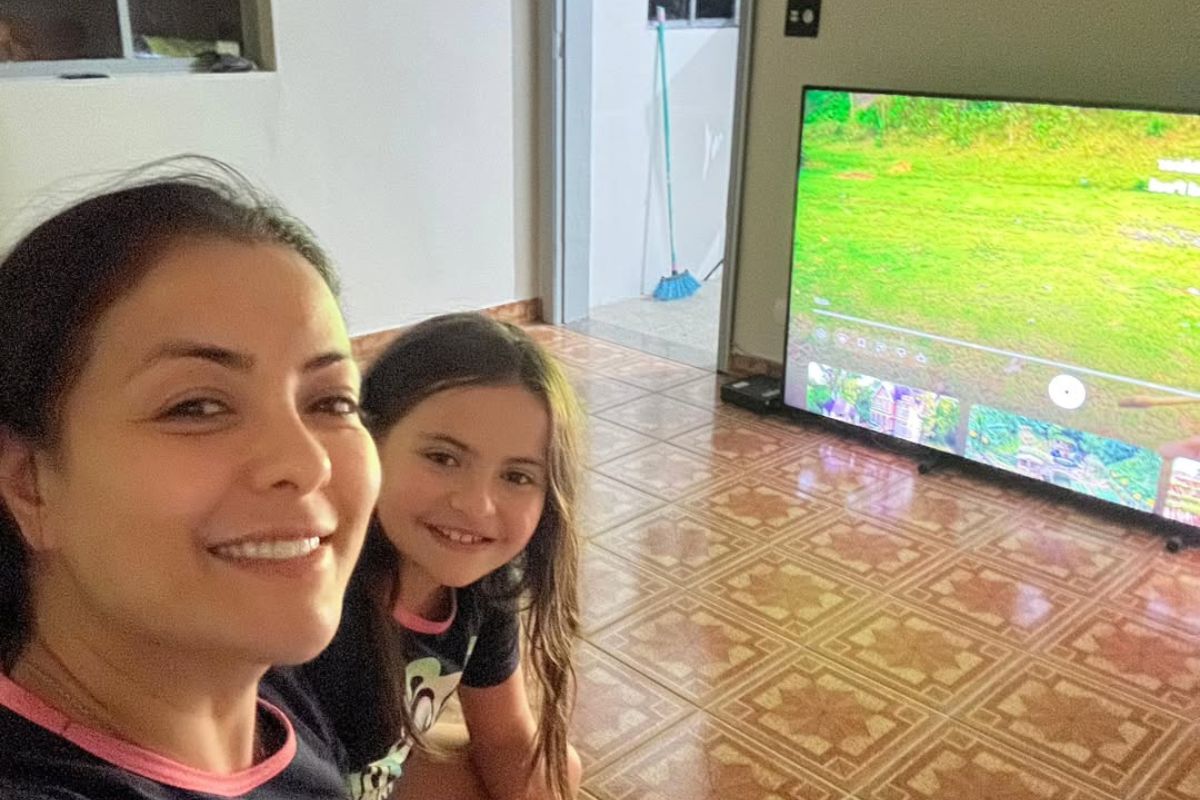 Li Martins com a filha