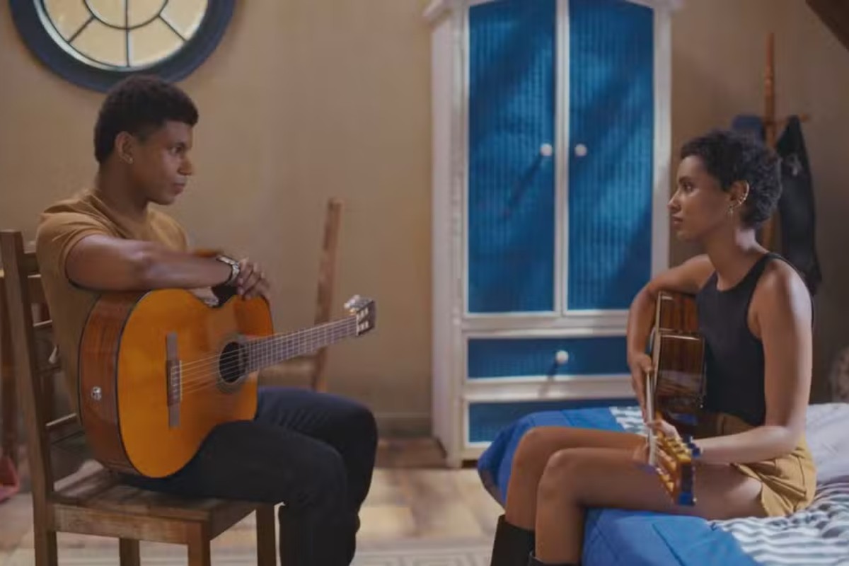 Coração Acelerado: Luan (Lucas Wickhaus) e Eduarda (Gabz)