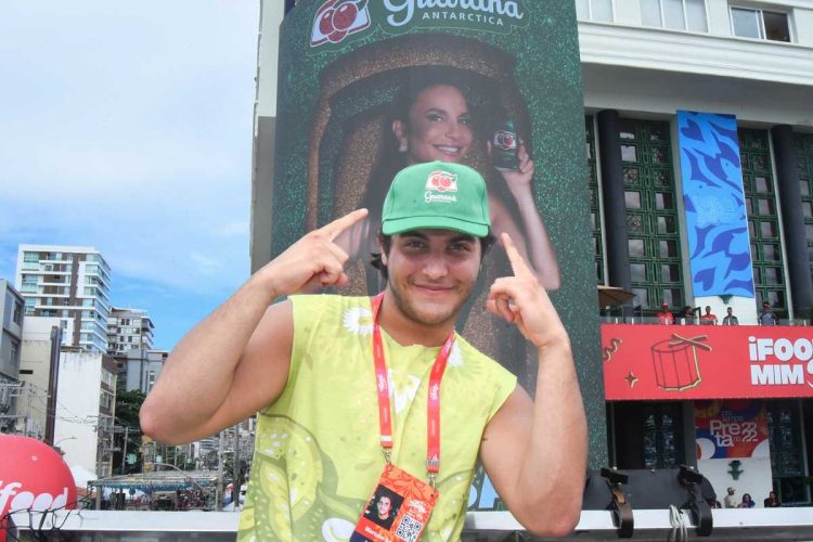 Marcelo Sangalo curte trio de Ivete no Carnaval de Salvador