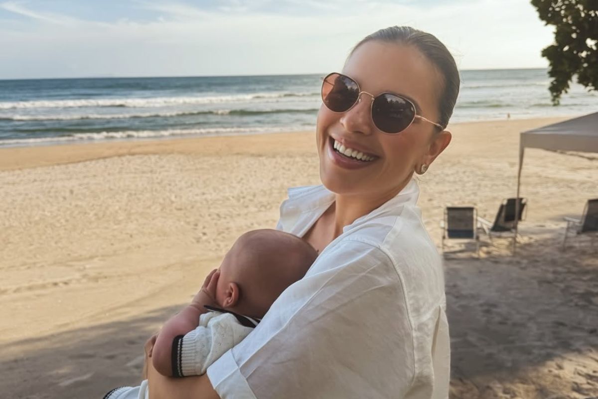 Mariana Rios com o filho