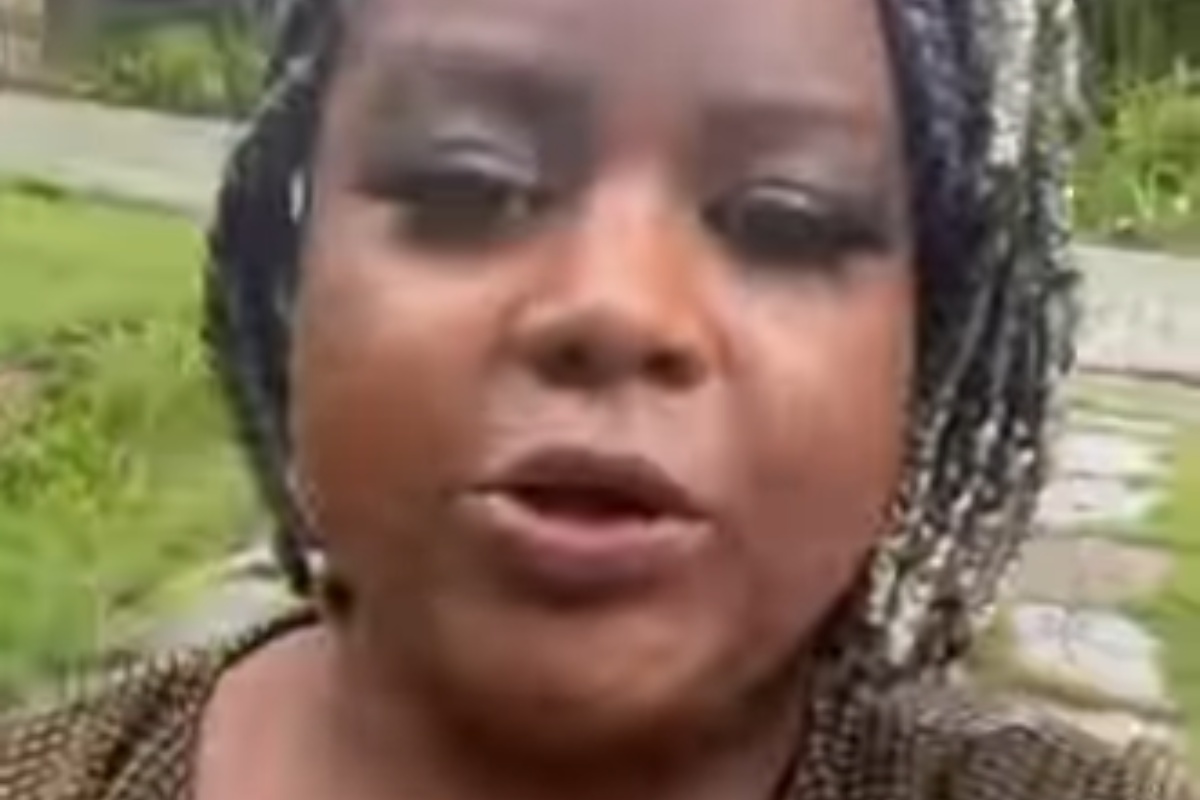 mc carol de niterói relatando assalto