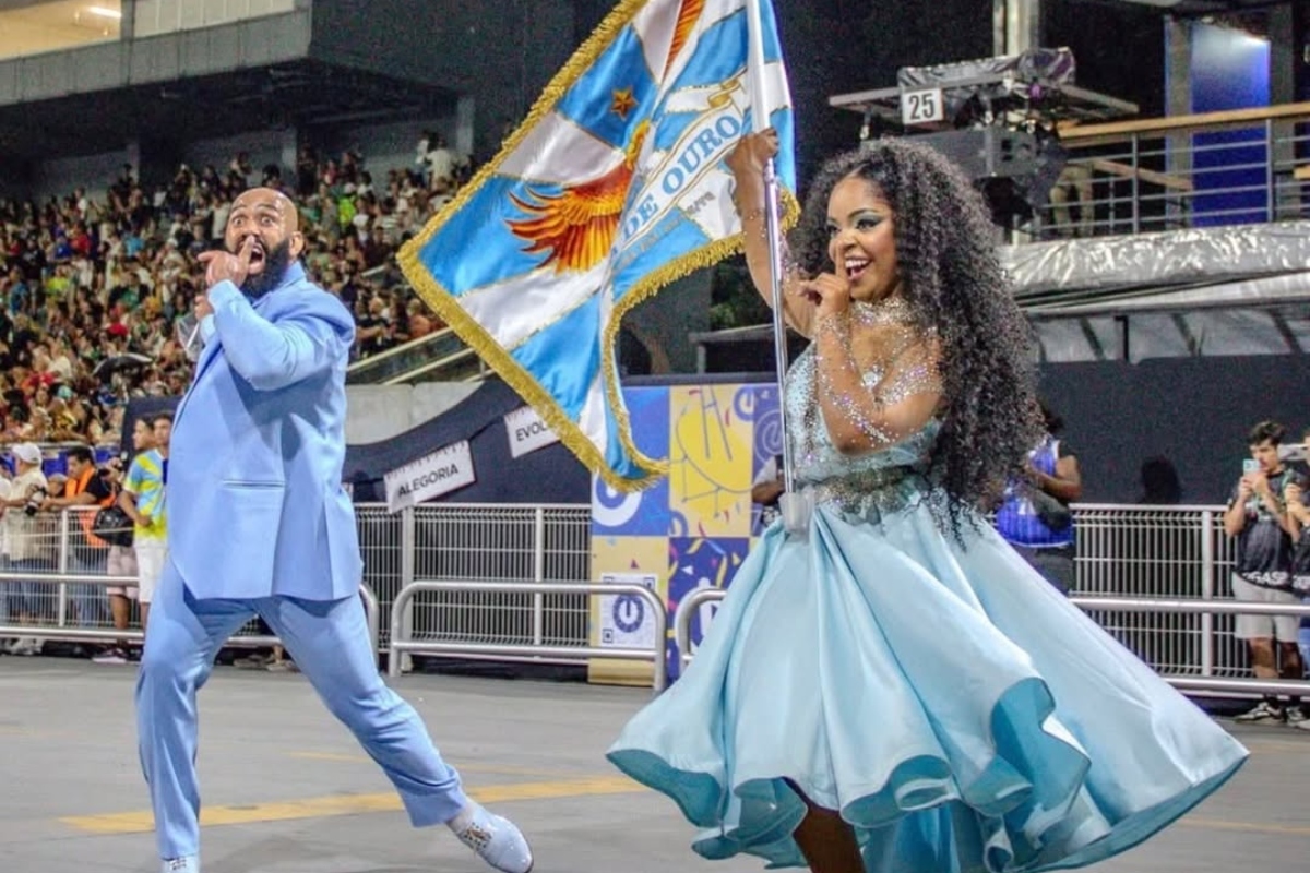 Mestre-sala e porta-bandeira do Águia de Ouro