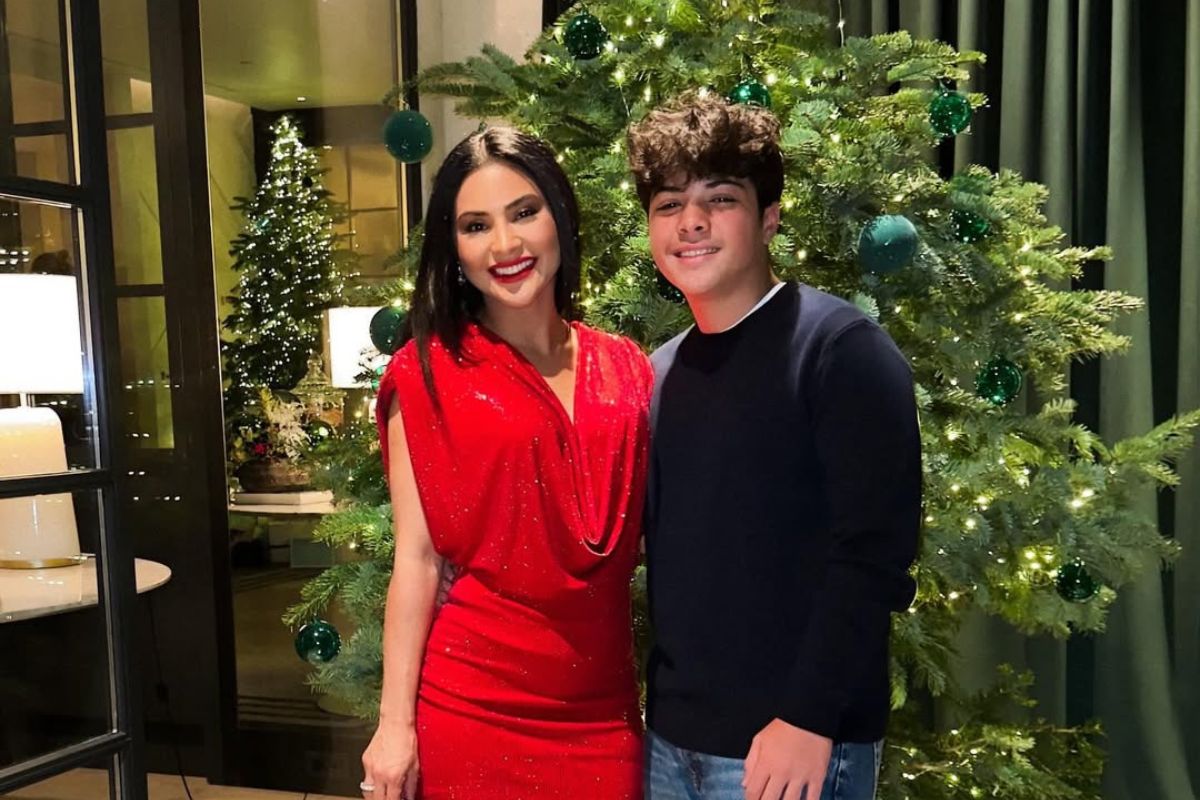 Mileide Mihaile com o filho