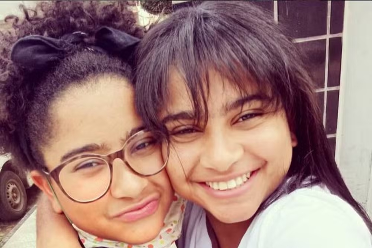 Milena e a irmã gêmea, Mile