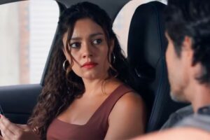 Gerluce (Sophie Charlotte) fica em choque ao ter mentira descoberta por Paulinho (Romulo Estrela) em Três Graças