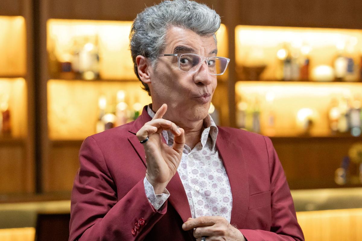 Téo Pereira (Paulo Betti) de Império, em Três Graças