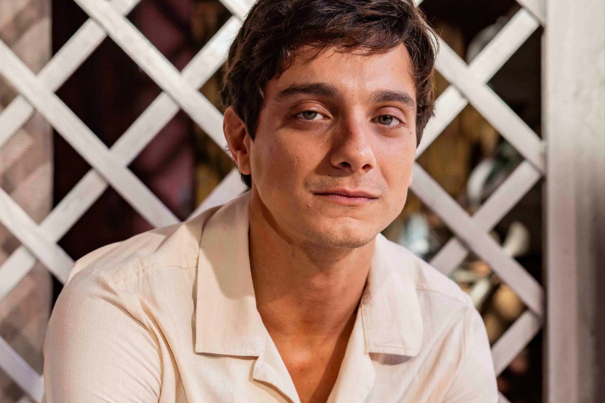 Tulio (Cadu Libonatti) em Êta Mundo Melhor