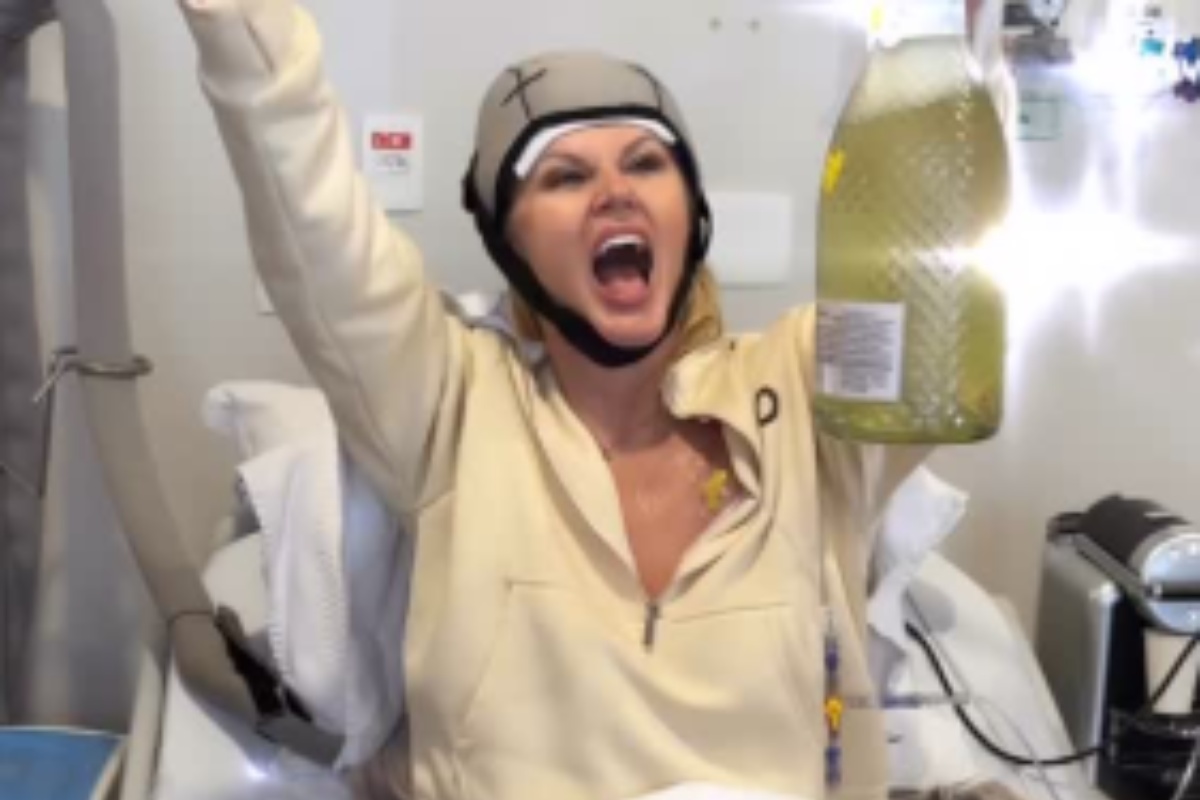 val marchiori comemorando fim da quimioterapia