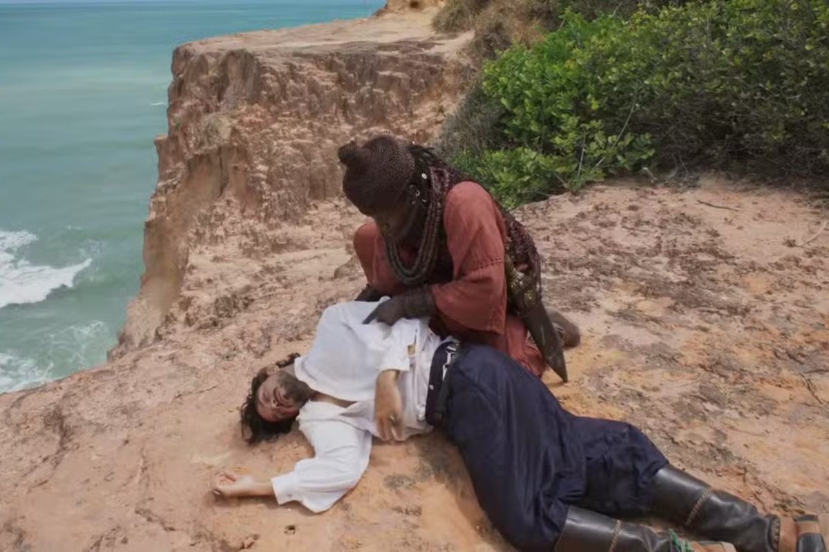 Atingido, Omar ficará entre a vida e a morte