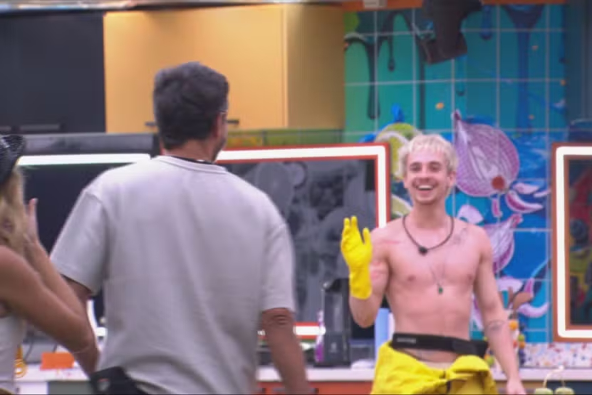 Alberto volta para a casa após não cumprir tarefa