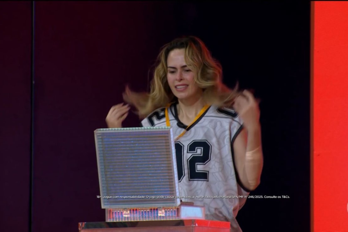 Ana Paula Renault é a líder da semana