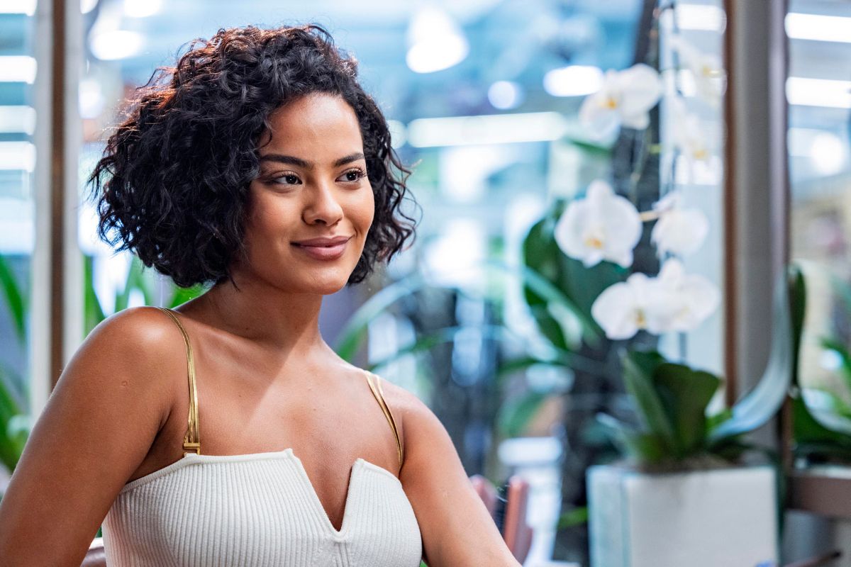 Bella Campos como Maria de Fátima em Vale Tudo