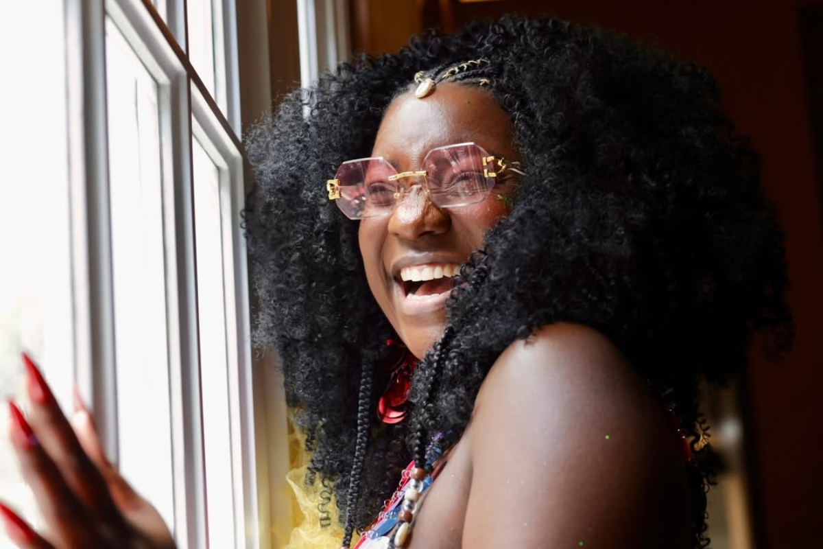 Cantora mineira Adriana Araújo