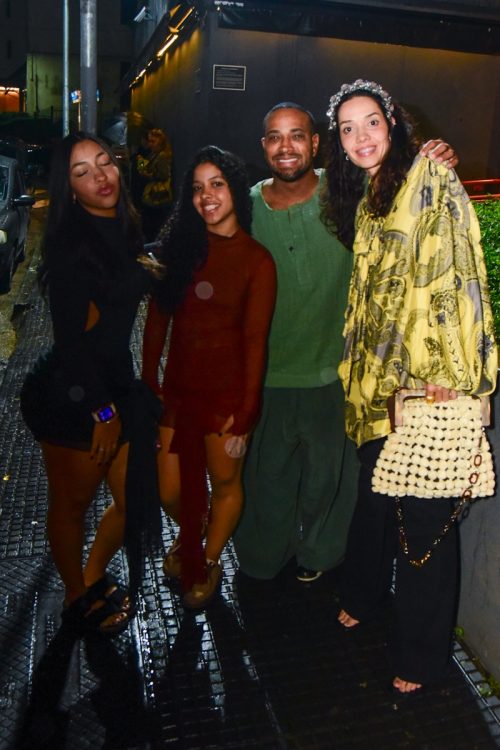 Mister Dan e família