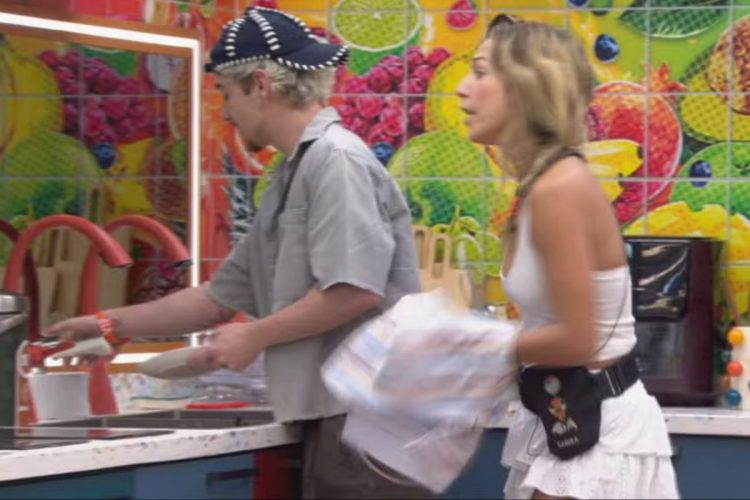 Samira se irrita com Juliano Floss por limpeza da cozinha no BBB 26