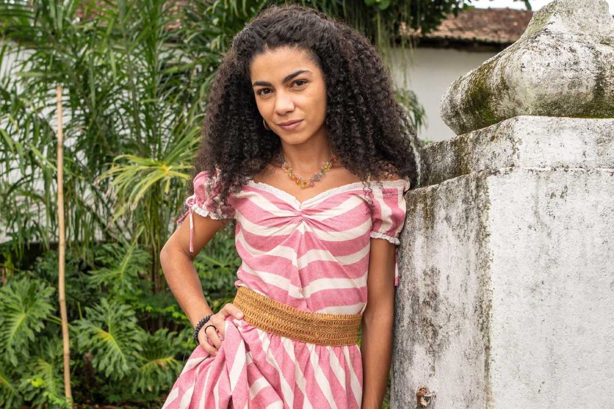 Mundica (Samantha Jones) em A Nobreza do Amor