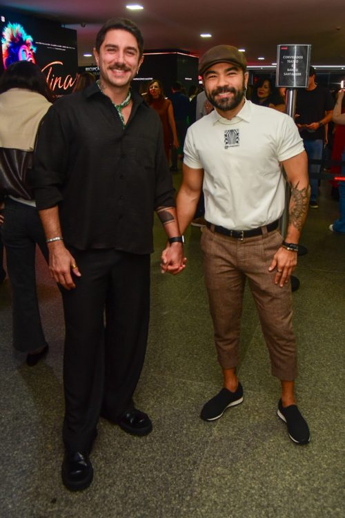 Mauro Souza e o namorado