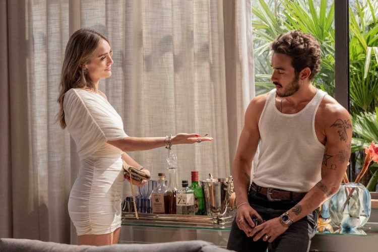 Naiane (Isabelle Drummond) conta toda a história de Diana para João Raul (Filipe Bragança), que não acredita que ela é Diana em 'Coração Acelerado'